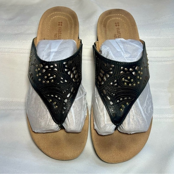 naturalizer N5 Comfort Wedge Sandals Flip Flops Tooled Pierced Blk Leather Sz 6 - Picture 9 of 13